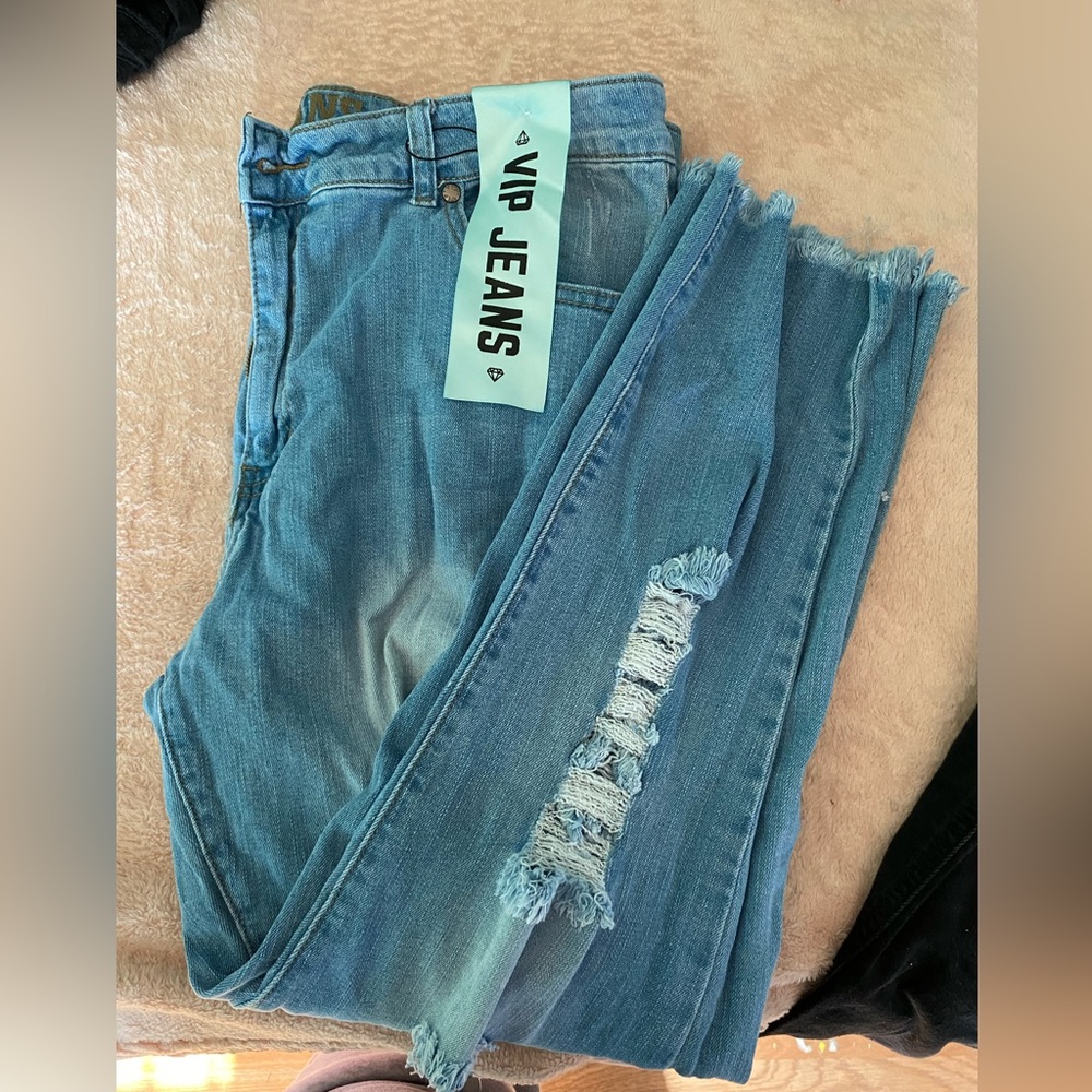 Plus size ripped skinny jeans